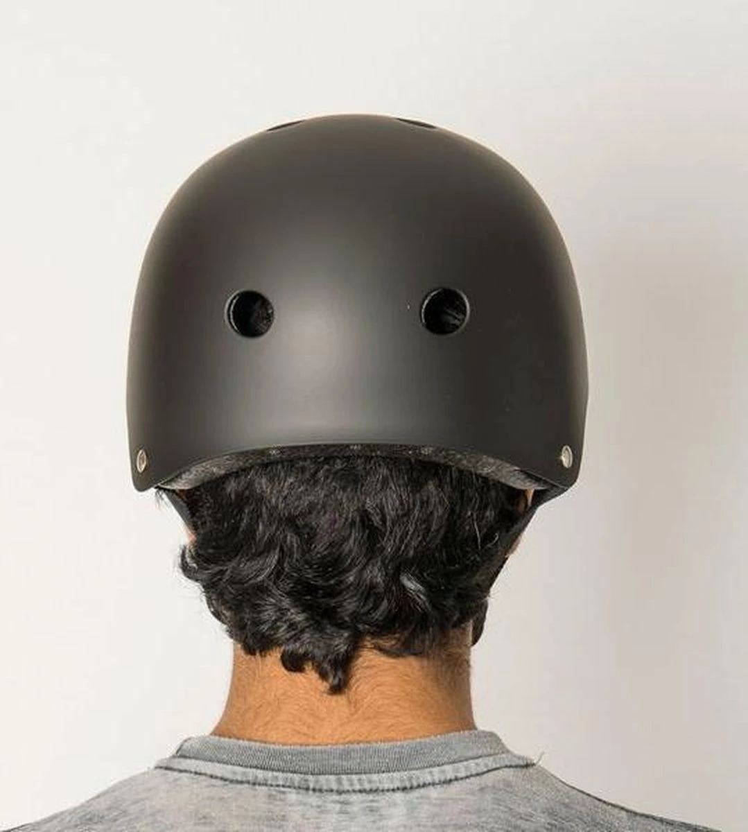 SFR Essentials Skate/BMX Helm Sporthelm - UnisexKinderen En Volwassenen - Zwart Maat S/M: 53-56cm 6 SFR Essentials Skate/BMX Helm Sporthelm - UnisexKinderen En Volwassenen - Zwart Maat S/M: 53-56cm - Afbeelding 6