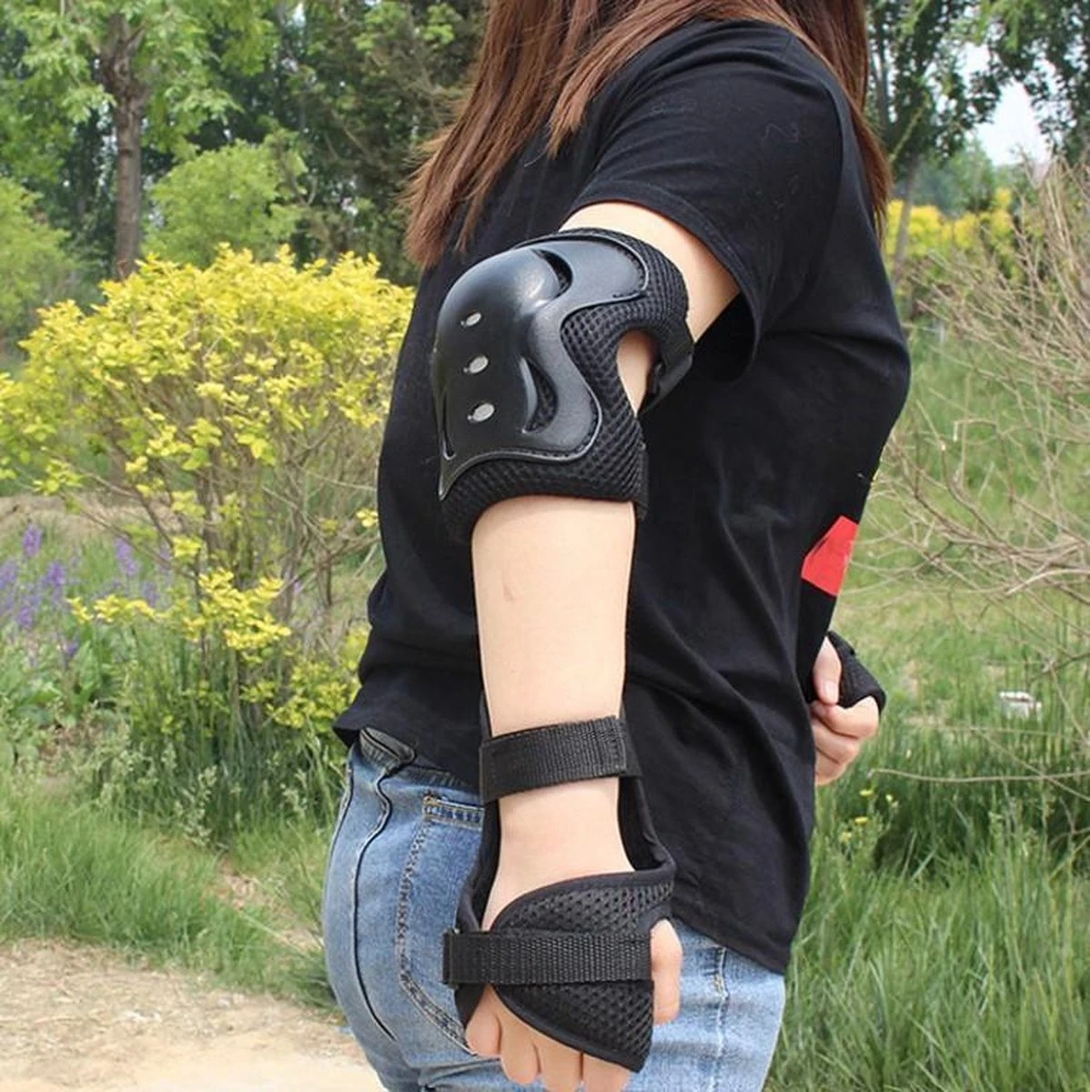 Universele Beschermingset Sport - 6 Delig - Skeeler/Skate Bescherming - 3 In 1 - Elleboog / Pols En Kniebeschermers - Val Bescherming Skateboard - Fiets, Step Pads 3 Universele Beschermingset Sport - 6 Delig - Skeeler/Skate Bescherming - 3 In 1 - Elleboog / Pols En Kniebeschermers - Val Bescherming Skateboard - Fiets, Step Pads - Afbeelding 3