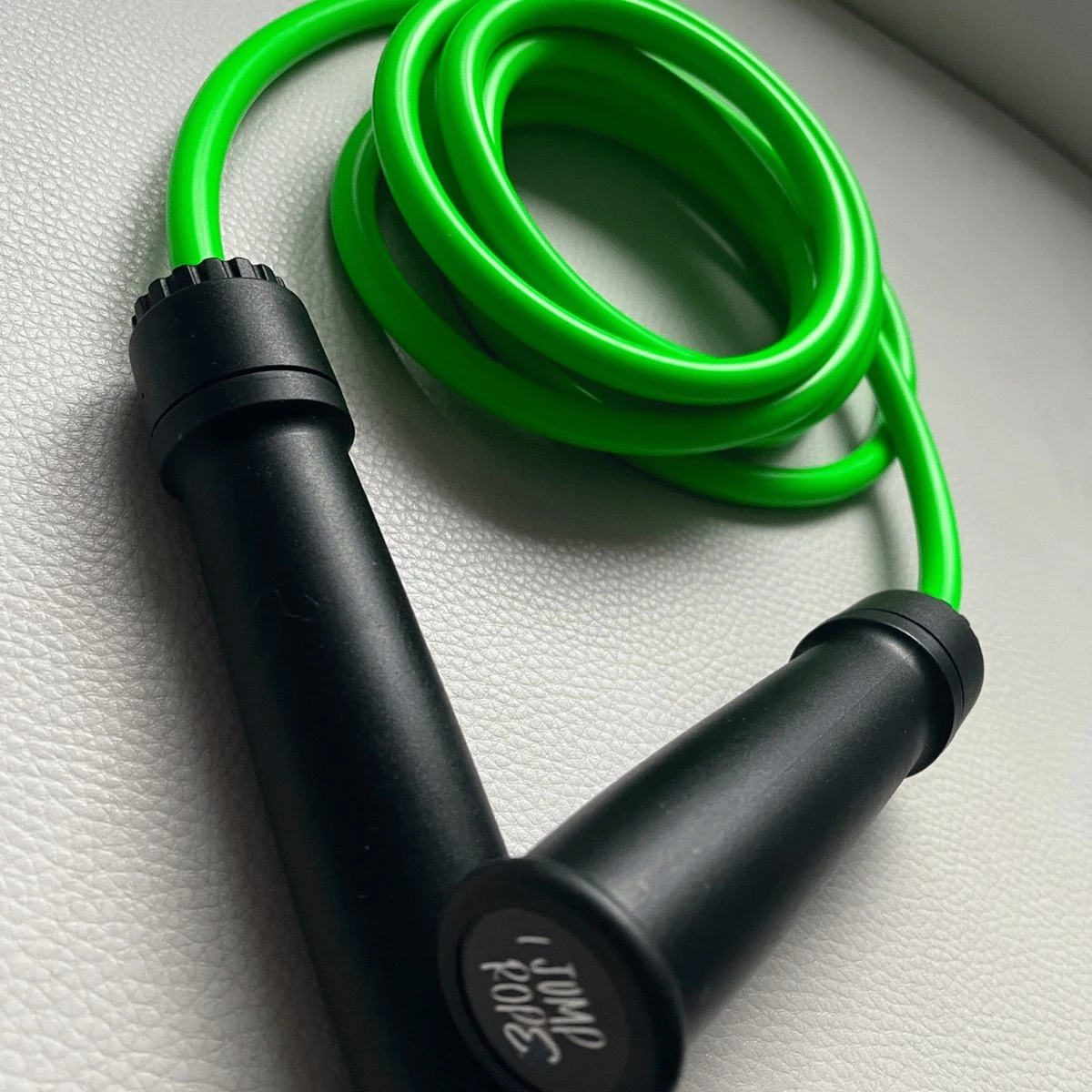 Elevate Gravity Heavy Jump Rope (GROEN) Springtouw - Verzwaard Springtouw - Muay Thai Springtouw - Jump Rope Voor Boxers & Martial Artists 5 Elevate Gravity Heavy Jump Rope (GROEN) Springtouw - Verzwaard Springtouw - Muay Thai Springtouw - Jump Rope Voor Boxers & Martial Artists - Afbeelding 5