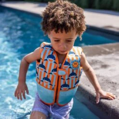 Swim Essentials Zwemvest Kind - Haaien Oranje/Blauw - 18-30 Kg - 4-6 Jaar 17 Swim Essentials Zwemvest Kind - Haaien Oranje/Blauw - 18-30 Kg - 4-6 Jaar -NIJDAM Sport & Spel Winkel 1200x1200 319