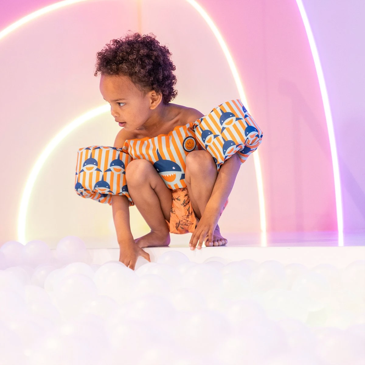 Swim Essentials - Puddle Jumper Zwemvest - Oranje/Blauw Haaien - 2-6 Jaar - 15-30 Kg 13 Swim Essentials - Puddle Jumper Zwemvest - Oranje/Blauw Haaien - 2-6 Jaar - 15-30 Kg - Afbeelding 13