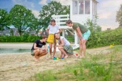 Jeu De Boule 8 Ballen Plastic 7 Jeu De Boule 8 Ballen Plastic -NIJDAM Sport & Spel Winkel 1200x798 4