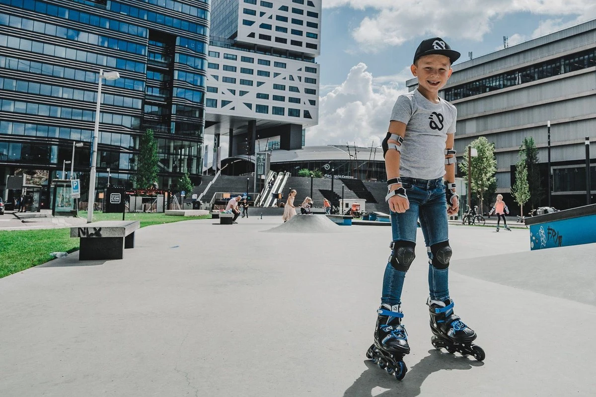 Nijdam Inline Skates Verstelbaar - Go Crossing - Zwart/Blauw - 33-36 7 Nijdam Inline Skates Verstelbaar - Go Crossing - Zwart/Blauw - 33-36 - Afbeelding 7