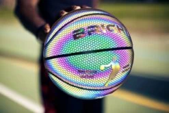 The BRIGHT Lichtgevende Basketbal | Reflecterend | Basketball | Holografisch | Glow In The Dark | Kinderen En Volwassenen | Unisex | Wit/Zwart/Roze/Blauw/Geel | Outdoor/Indoor | Maat 7 -NIJDAM Sport & Spel Winkel 1200x800 3