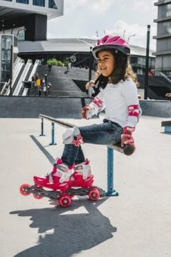 Nijdam 3-in-1 Inline Skates Verstelbaar - Floral Switch - Fuchsia/Wit/Roze/Zilvergrijs - 25-28 -NIJDAM Sport & Spel Winkel 799x1200 4