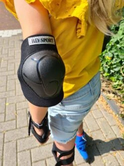 Skate Beschermset Maat L - 9 Tot 10 Jaar - Kinderen - Beschermers Skeelers/ Skate - Kniebeschermers, Elleboog En Polsbeschermers -NIJDAM Sport & Spel Winkel 899x1200 3